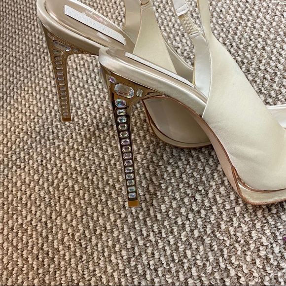 BCBG MAXAZRIA SATIN CREAM JEWELED PEEP TOE HEELS - Picture 6 of 15